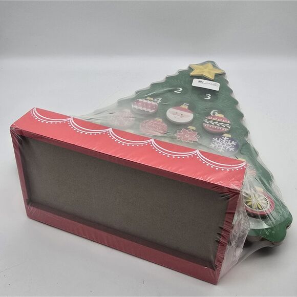 Melissa & Doug Countdown to Christmas Wooden Magnetic Advent Calendar Tree NEW - Picture 6 of 6